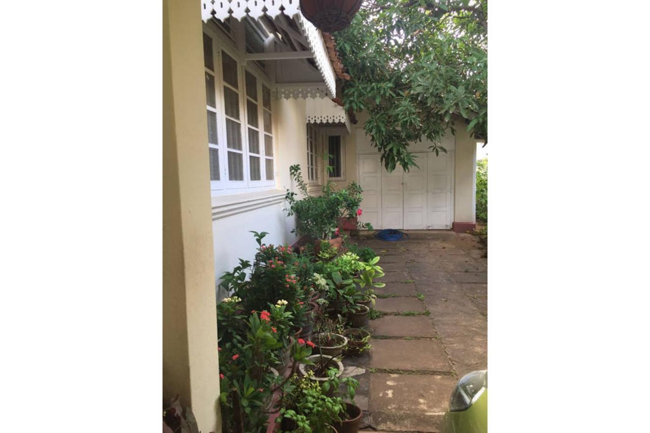 Charming Homestay By The Beach Dehiwala-Mount Lavinia ภายนอก รูปภาพ