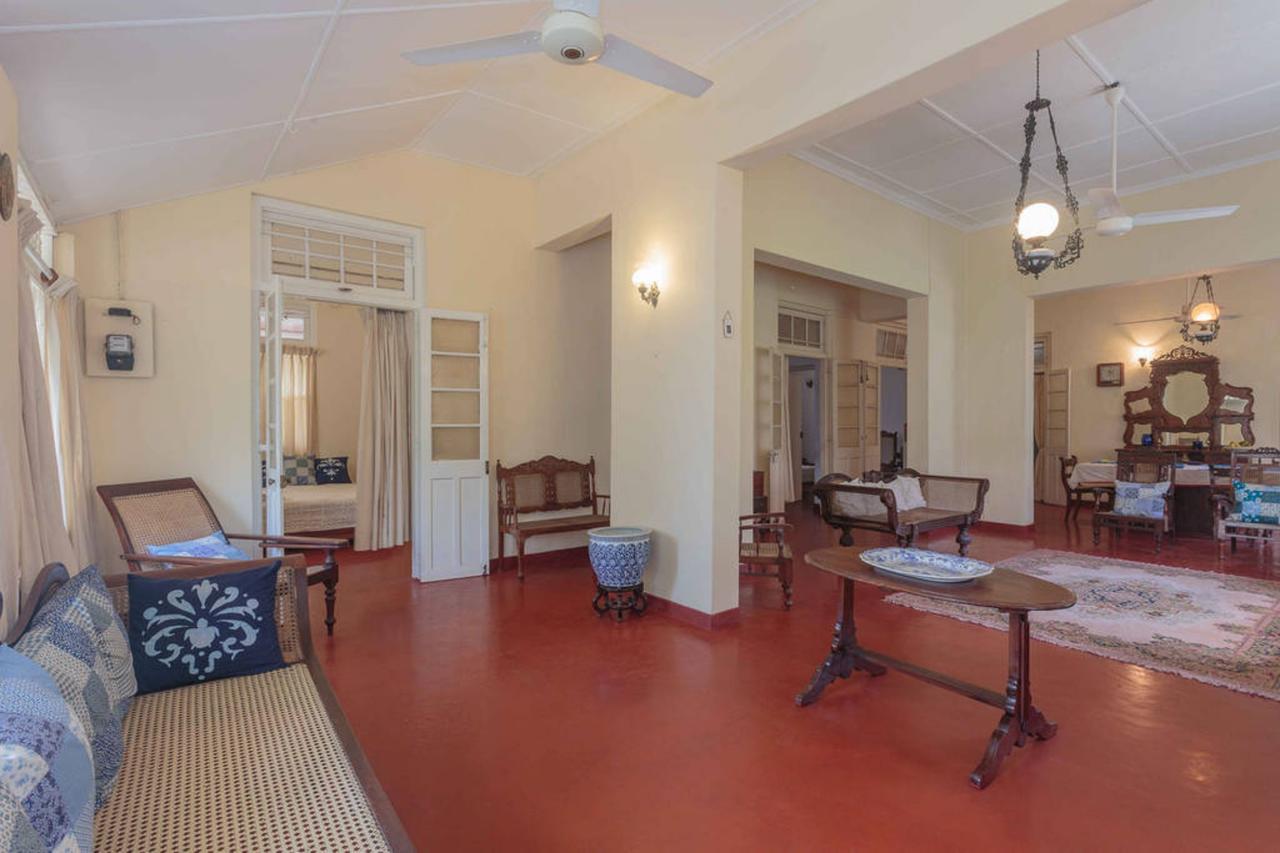 Charming Homestay By The Beach Dehiwala-Mount Lavinia ภายนอก รูปภาพ