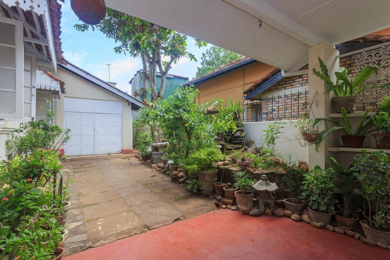 Charming Homestay By The Beach Dehiwala-Mount Lavinia ภายนอก รูปภาพ