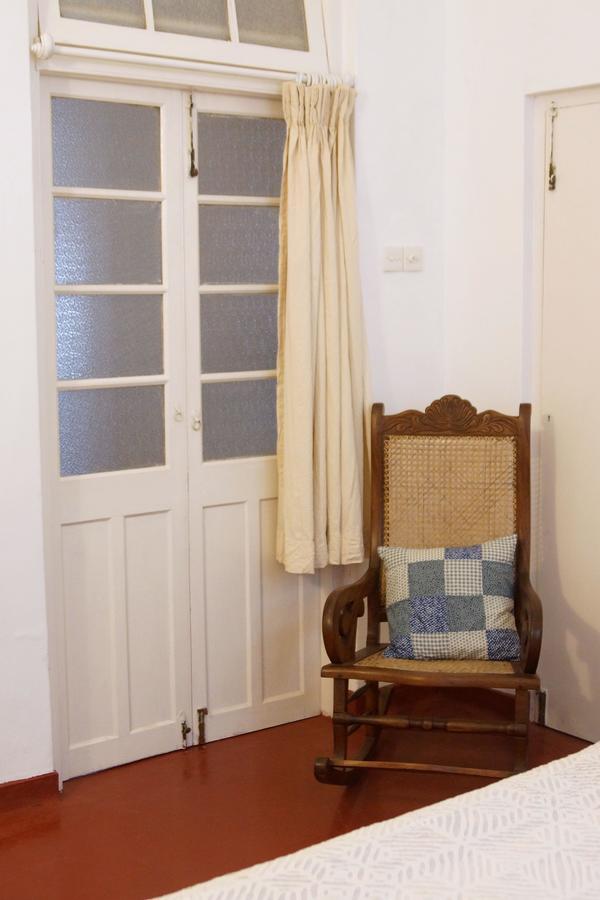 Charming Homestay By The Beach Dehiwala-Mount Lavinia ภายนอก รูปภาพ