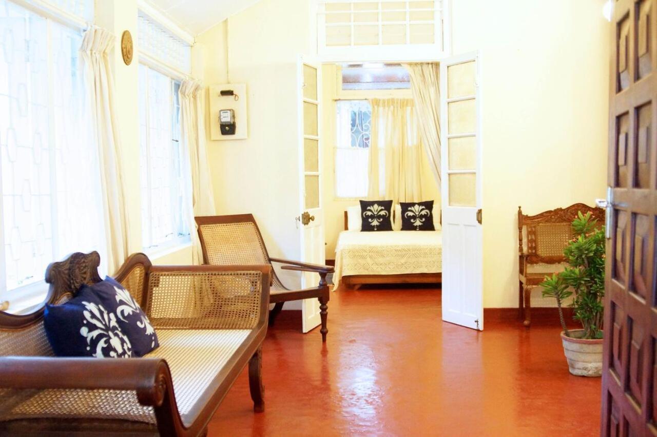 Charming Homestay By The Beach Dehiwala-Mount Lavinia ภายนอก รูปภาพ
