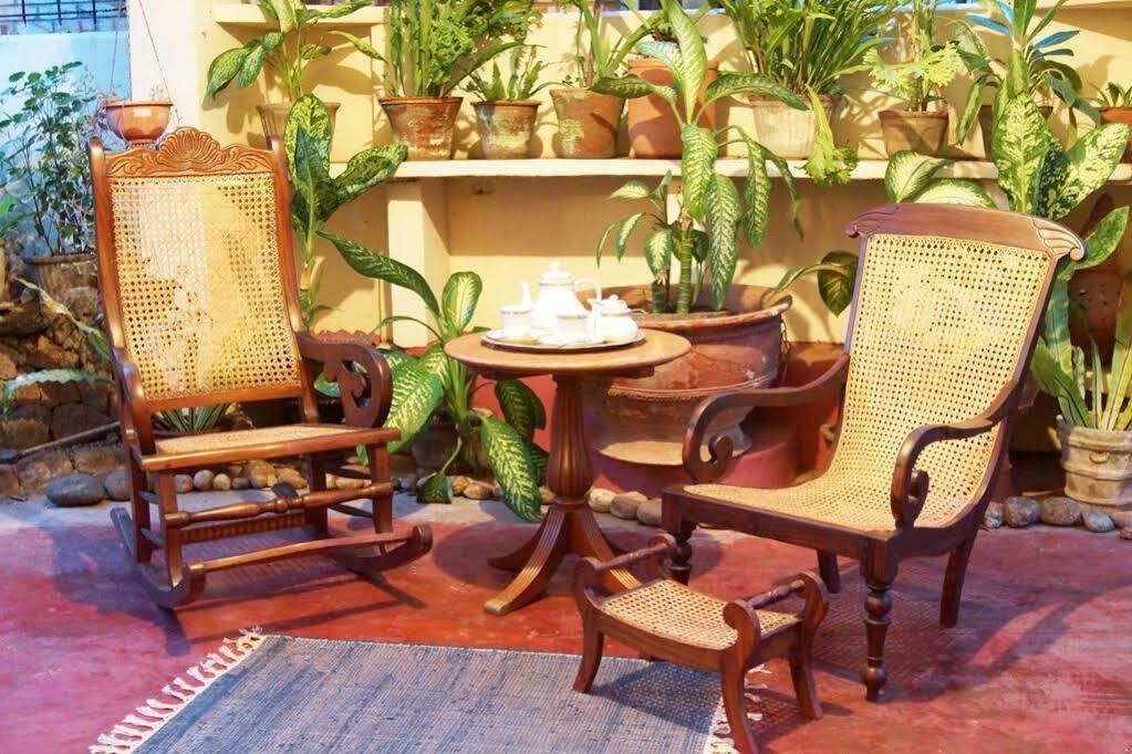 Charming Homestay By The Beach Dehiwala-Mount Lavinia ภายนอก รูปภาพ